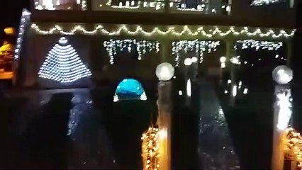 Brilho de Natal de Fundão: aposentado decora casa para visitação