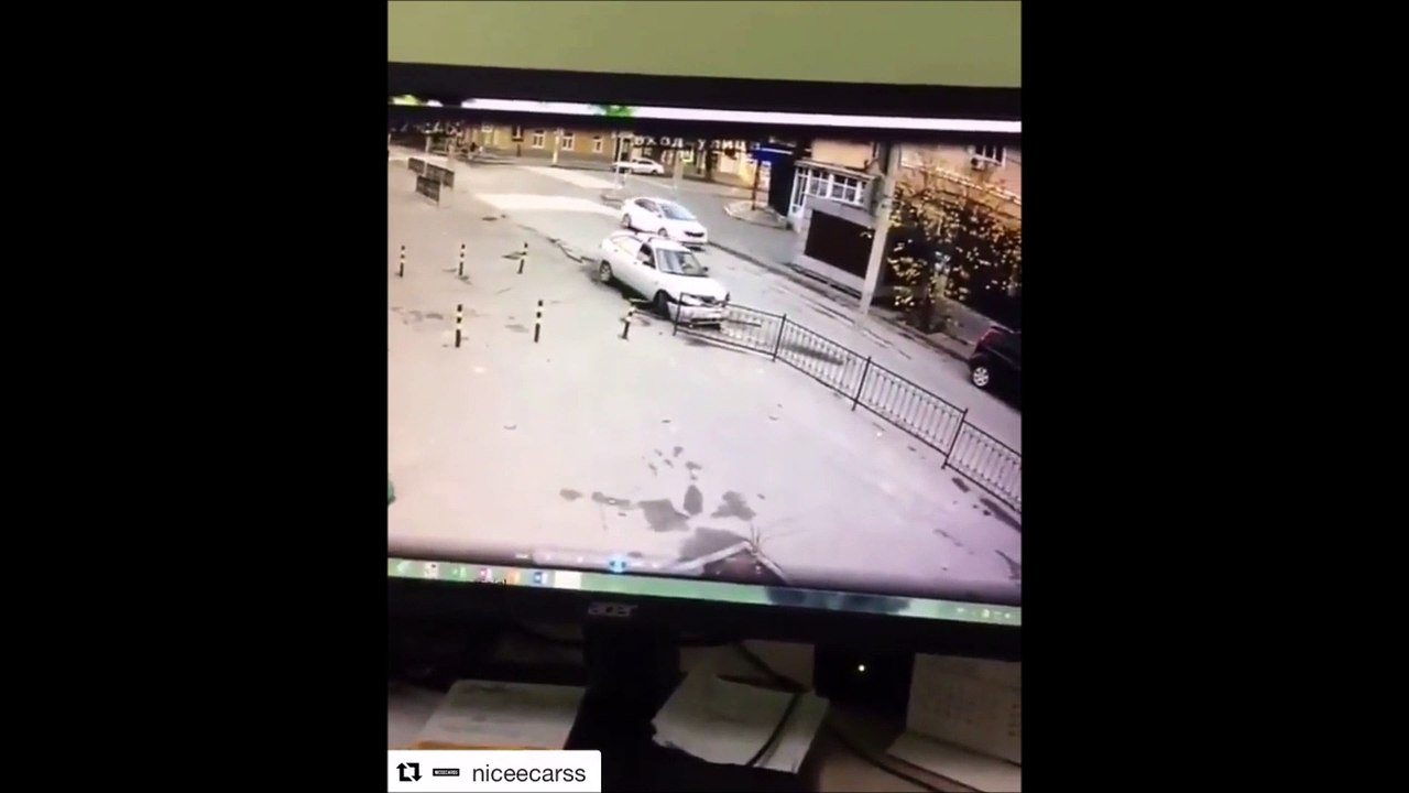 Il insiste après avoir eu un accident, sa voiture prend feu comme dans les films