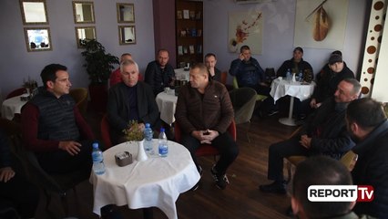 Report TV - Veliaj e nis ditën me një kafe me banorët e ‘Astiri’: E rëndësishme gjetja e konsensusit