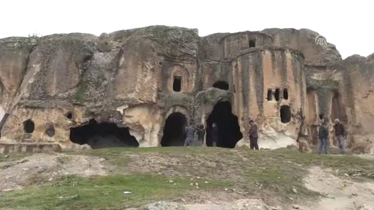 Frig Vadisi'ndeki Tarihi Kiliseye Dinamitle Zarar Verildiği İddiası