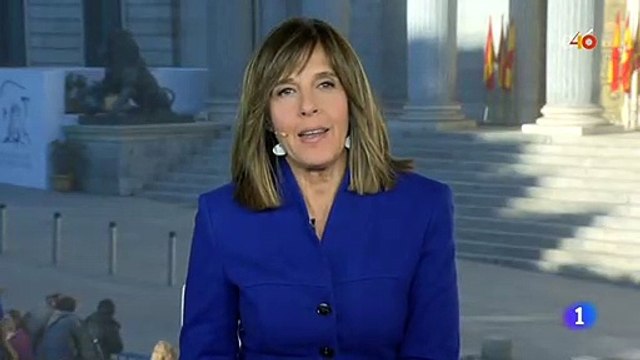 Pedro Sánchez, recibido con abucheos a su llegada al Congreso para el acto de los 40 años de la Constitución