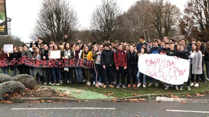 Les lycéens font grève