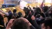 Los mossos cargan contra los CDR que intentan impedir la manifestación constitucionalista