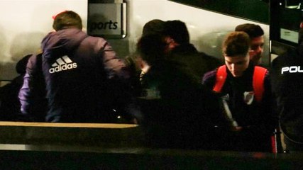 River Plate fans welcome team to Madrid