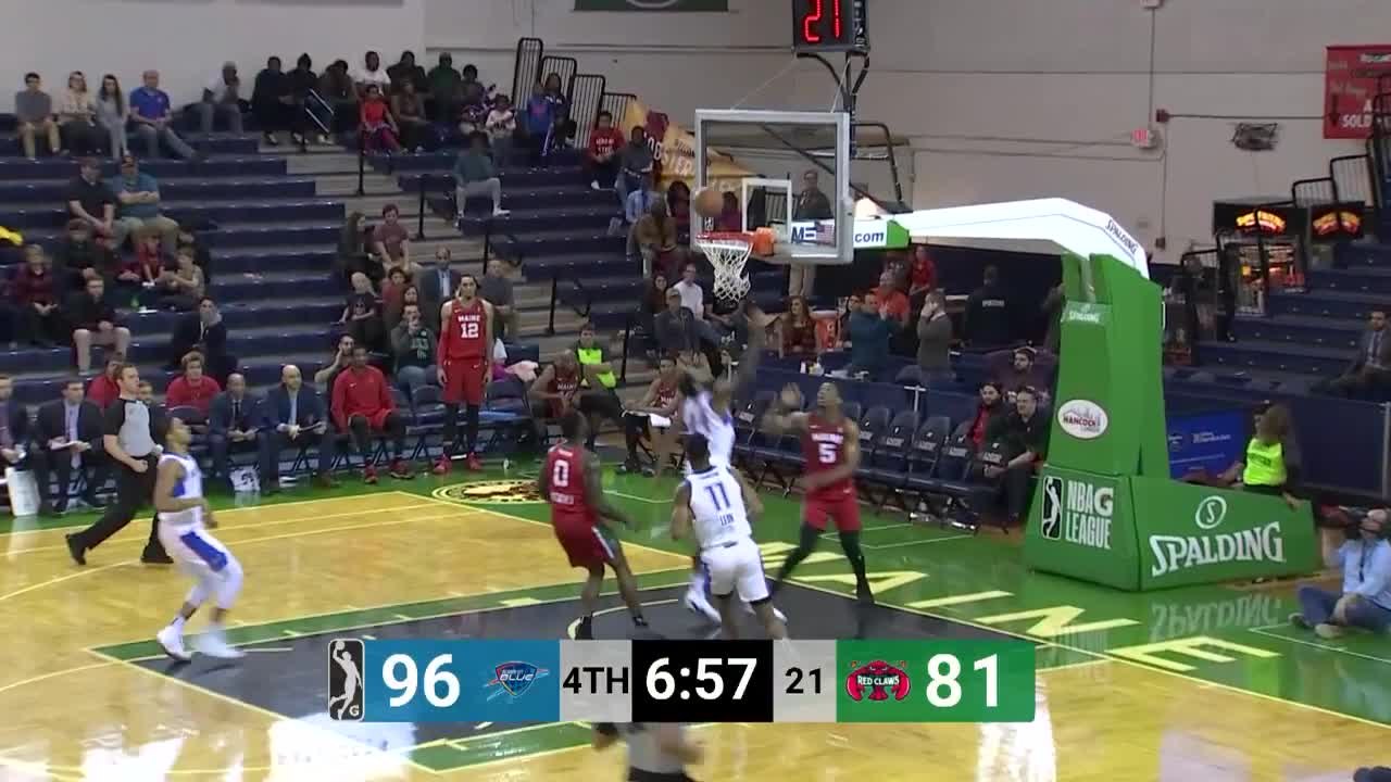 Dez Wells (21 points) Highlights vs. Maine Red Claws