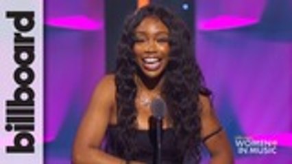 SZA Accepts Rule Breaker Award at WIM 2018 | Billboard