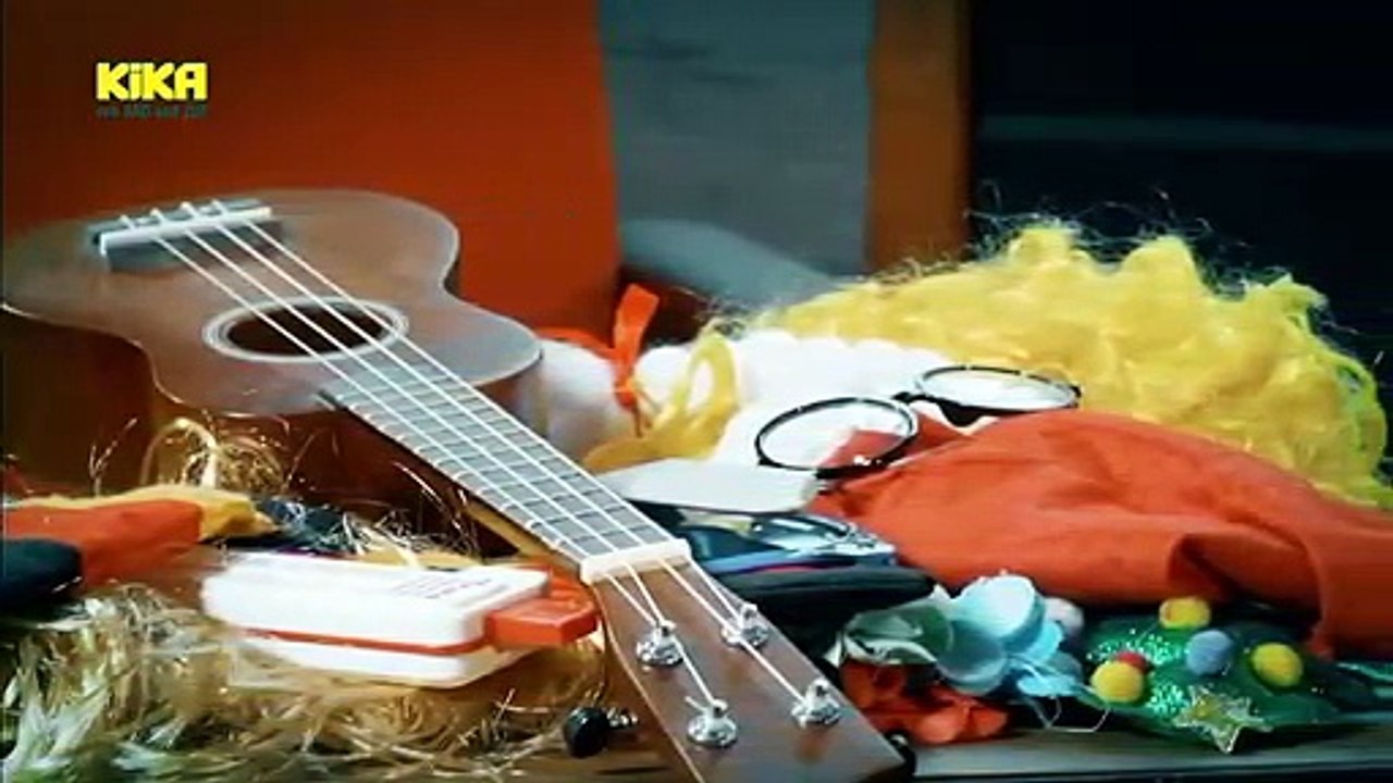 Endlich-Freitag-Video: Ben vs. Jess: Nicht lachen! | Mehr auf KiKA.de