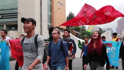 Kolombiya'da Öğrenci Protestoları: 2 Gözaltı (1)