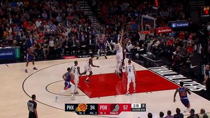 Nurkić blokada v Ayton