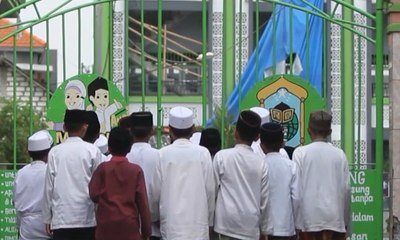 Menyapa Santri di Pesantren Ushulul Hikmah Al-Ibrohimi