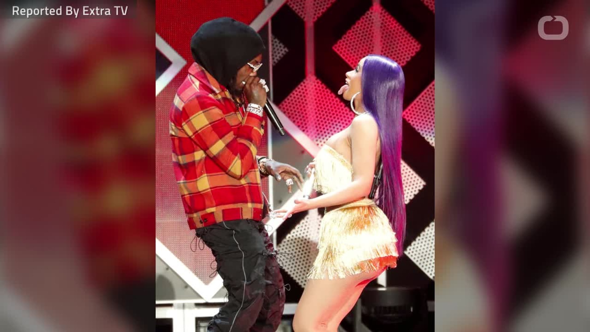 ⁣Cardi B & Offset Split