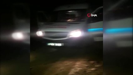 Hasta Almaya Giden Ambulans Çamura Saplandı Traktörle Kurtarıldı