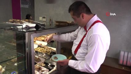 Glutensiz Kafe ile İlk Defa Yemekleri Tadıyorlar