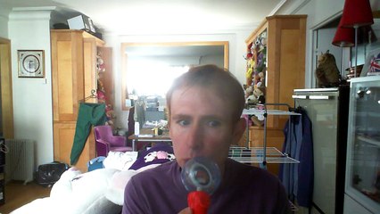 Wiwi égratigne "punches" de Noah Cyrus & LP