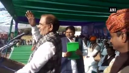 வசுந்தராஜி, குண்டா இருக்கீங்க, சர்ச்சையில் சிக்கிய சரத் யாதவ்-வீடியோ