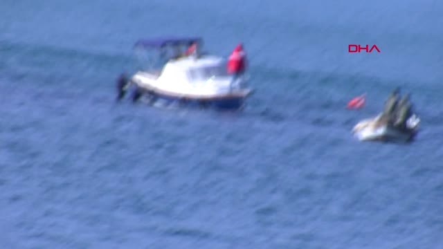 Dha İstanbul - Kadıköy Açıklarında Tekne Kayalıklara Çarptı