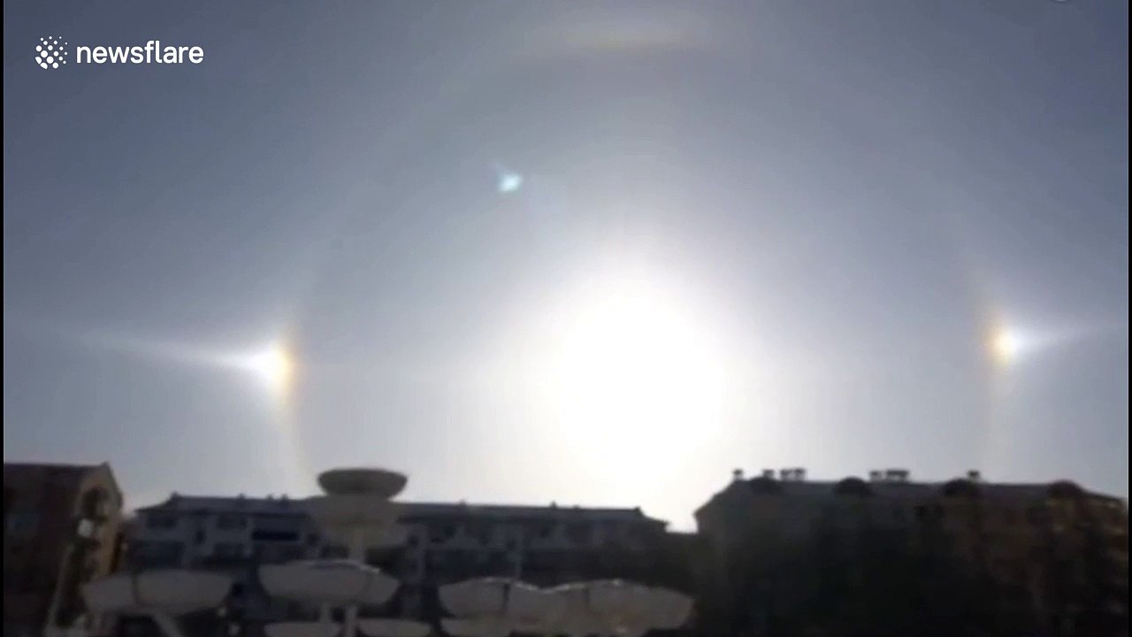 Amazing upside-down rainbow and sun dog spotted in north China