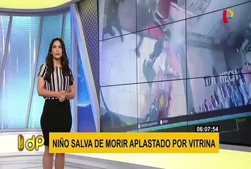 Arequipa: niño salva de morir aplastado por vitrina en centro comercial