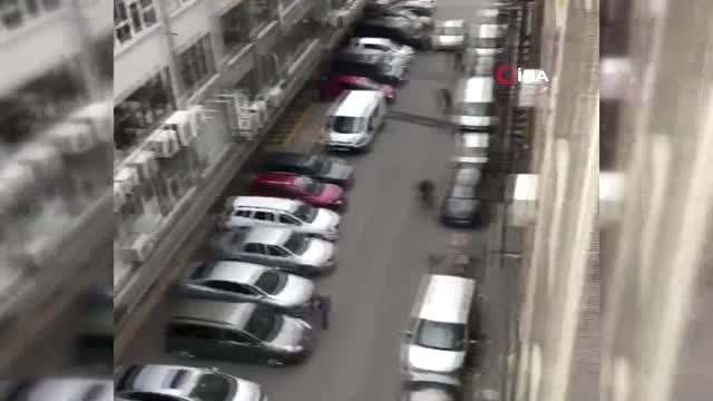 Güngören'de Silahlı İki Gaspçı,bir Kişiyi Vurarak Elindeki Para Dolu Çantayı Alıp Kayıplara Karıştı.