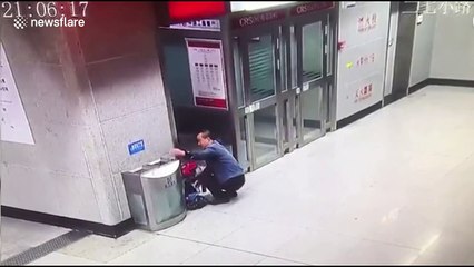 Father makes daughter do homework at train station after power cut at home