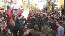 Estudantes protestam por um ensino mais barato na Albânia
