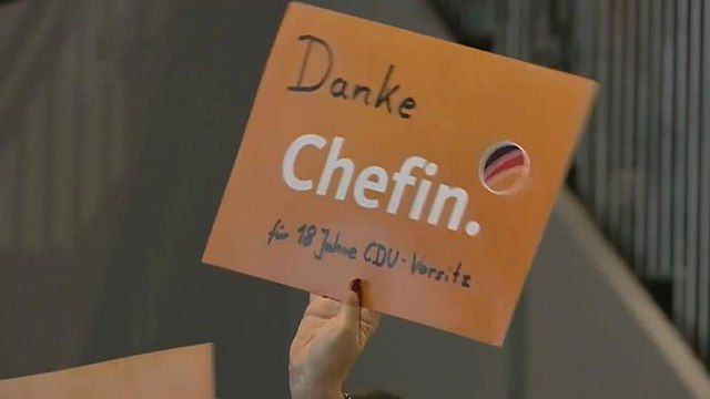 Danke Chefin - CDU zelebriert Abschied von Merkel
