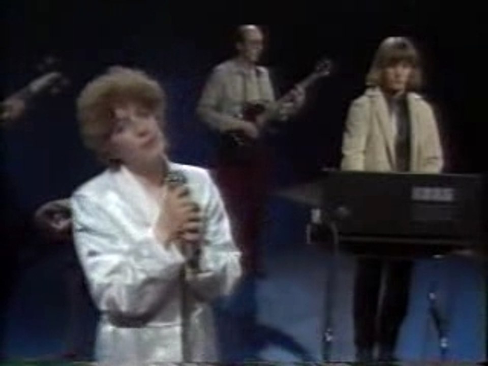 SIC COVER GIRLS SMILE clip