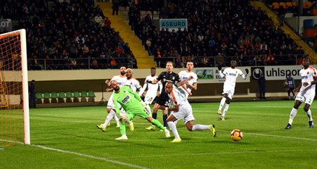 Alanyaspor'a Konuk Olan Beşiktaş, Rakibiyle 0-0 Berabere Kaldı