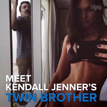 Il s'incruste sur les photos de Kendall Jenner... tellement drole