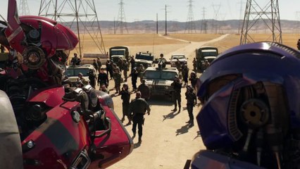 Bumblebee Featurette - Triple Changers