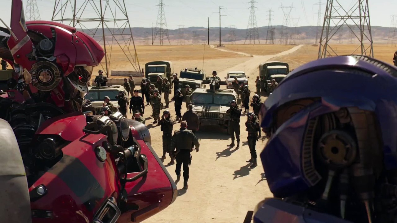 Bumblebee Featurette - Triple Changers