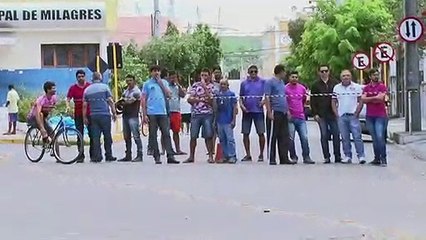 Doce muertos, cinco rehenes, en intento de robo en Brasil