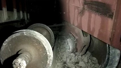 फर्रुखाबाद में ट्रैक से उतरकर एक किमी तक घिसटती रही ट्रेन, रायबरेली में भी टूटी मिली पटरी