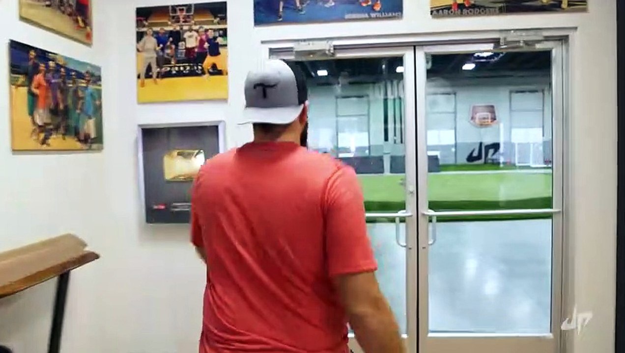 Real Life Trick Shots 2 - Dude Perfect