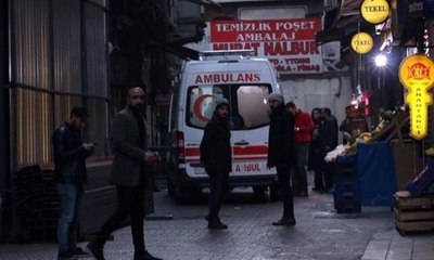 Beyoğlu’nda eğlence mekanı çıkışı kavga