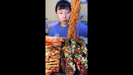 【eating show】美女大胃王吃,猪鼻子,青蛙,章鱼,冰块,肥肉-不知名食物,挑戰吃各種食物錦集-各奇怪食物-變態吃貨品嘗中國美食-大熱量超-Chinese eating show-NO.505