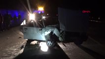 Antalya Otomobil Duvara Çarptı 2 Ölü, 4 Yaralı