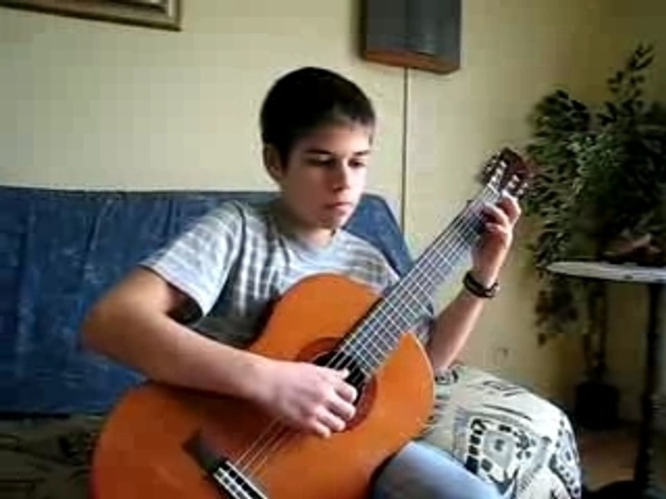 FLORIAN A LA GUITARE "DESIREE"