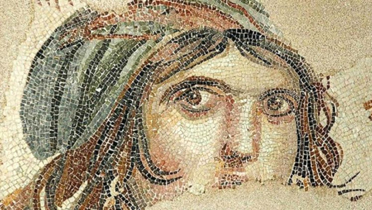 Çingene Kızı" Mozaiğinin ABD'den Gaziantep'e Getirilen 12 Parçası, Zeugma Mozaik Müzesi'nde Kültür...