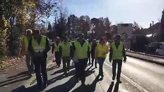 Alpes : du rond-point de l'A51 au centre-ville, les gilets jaunes sont mobilisés à Manosque