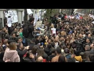 Report TV - Studentët thërrasin emrat: Ja pedagogët që marrin lekë për provime