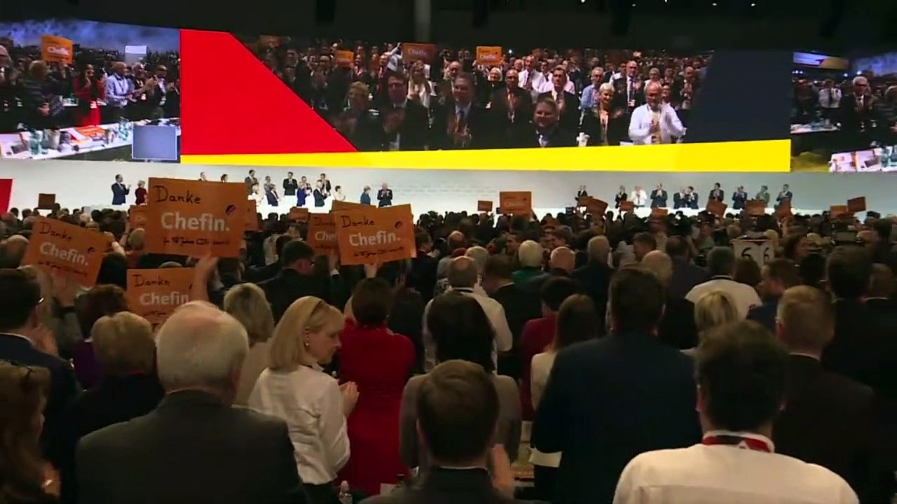 "es war mir eine ehre": merkel nimmt abschied vom cdu-vorsitz
