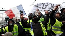 Yellow vest protest: Anger at riot police punishment of students