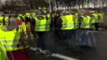 Paris'te "Sarı Yelekliler" Alarmı- Fransa Başbakanı Philippe: "Paris'te 481 Sorgulama...