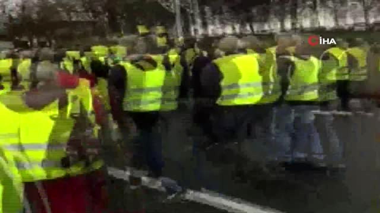 Paris'te "Sarı Yelekliler" Alarmı- Fransa Başbakanı Philippe: "Paris'te 481 Sorgulama...