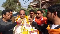 Bajrang Dal  and BJP workers garland Syana BJP MLA Devendra Lodhi