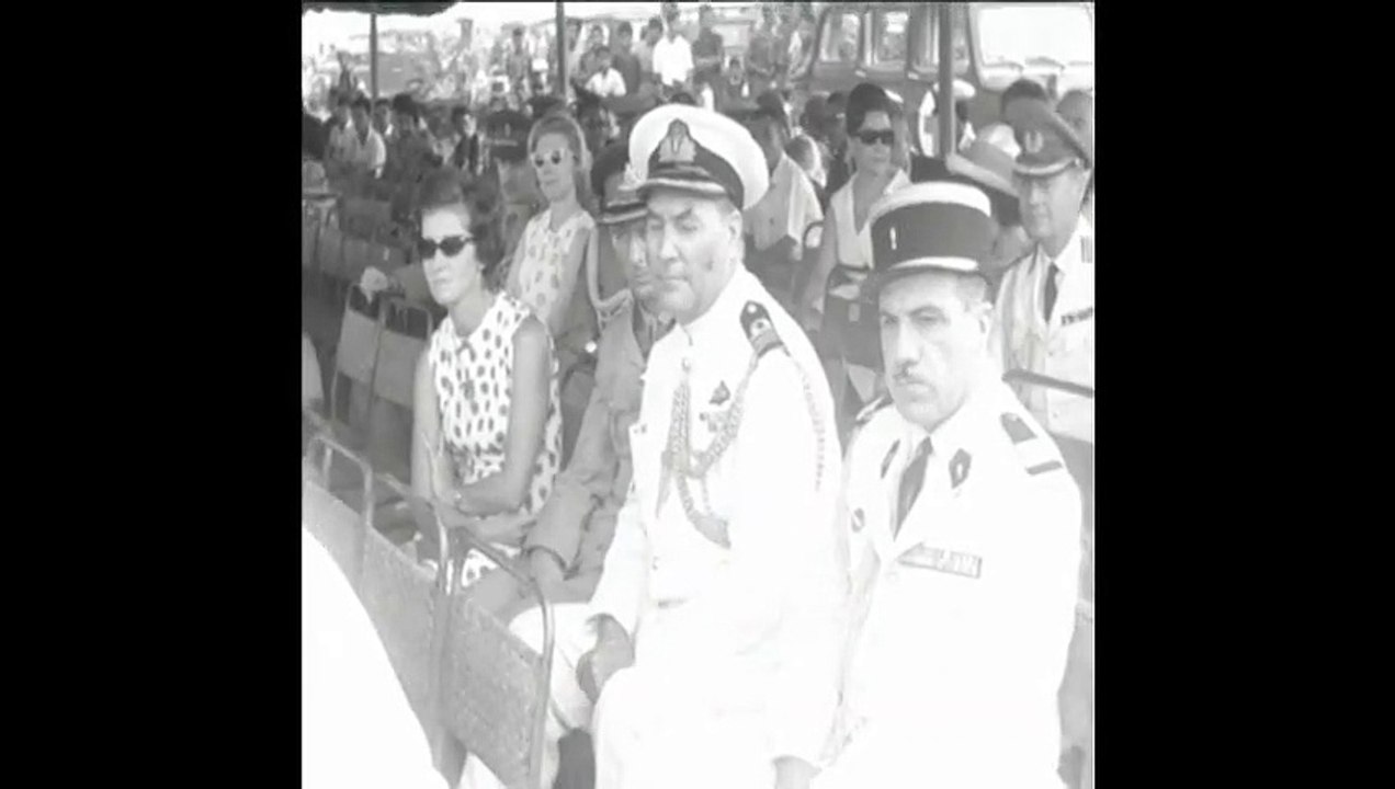 Penjabat Presiden Soeharto Memeriksa Kekuatan Keamanan Negara 1 Maret 1968