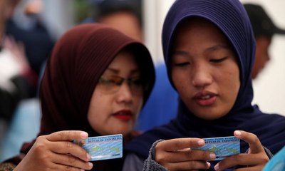 Dialog - e-KTP Palsu, Politik atau Kriminal? (Bagian 1)