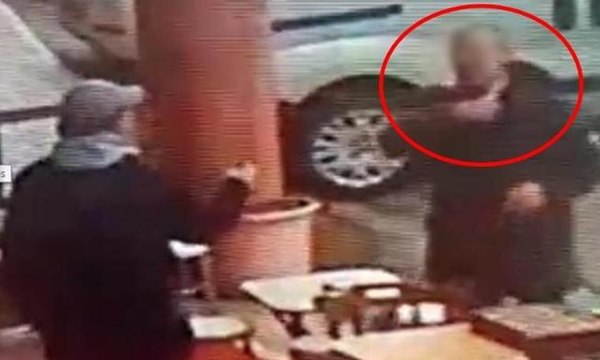 Bursa'da korkunç olay! Bıçağı boğazına dayadı
