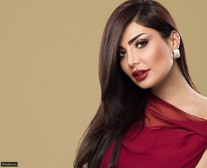 موقف مرعب تعرضت له النجمة الكويتية أمل العوضي داخل سيارتها